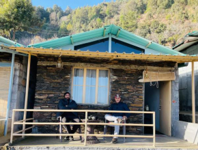 Family in the Hills by Nature's Glamping